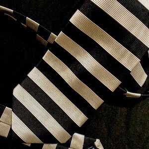 Rooster Black Silver Striped Repp Mens Neck Tie 57” EUC Ribbed Texture Silk